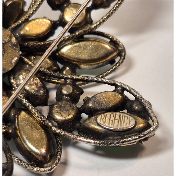 Large Emerald Green Signed Regency Brooch Uranium Glow - Picture 13 of 16